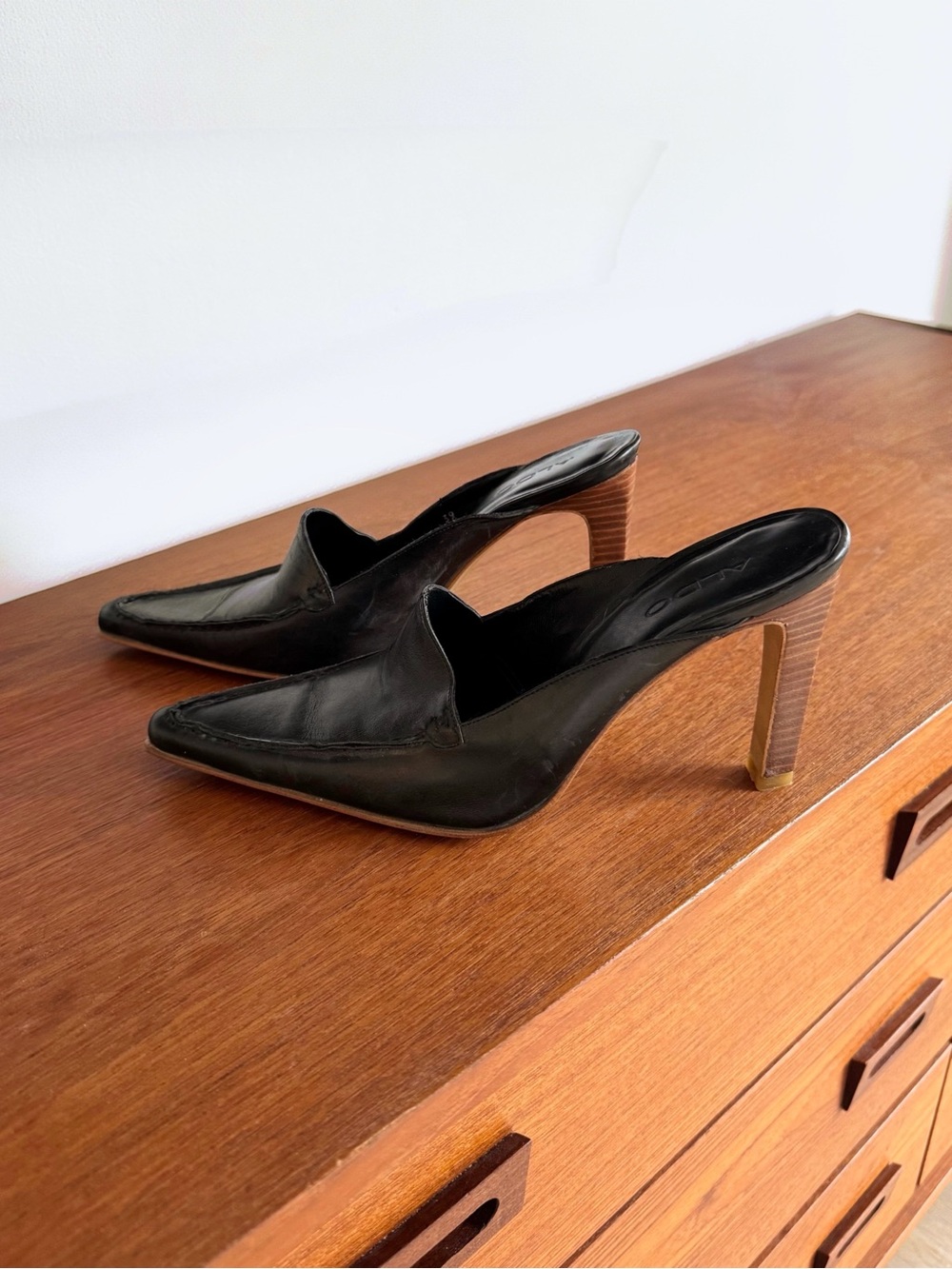 Vintage Aldo Black Pointed Toe Leather Mule Heels